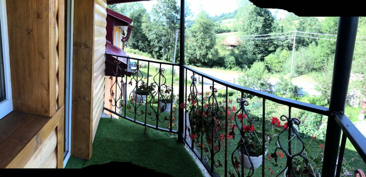 Sadyba Domashniy Zatyshok Pilipets Exterior photo