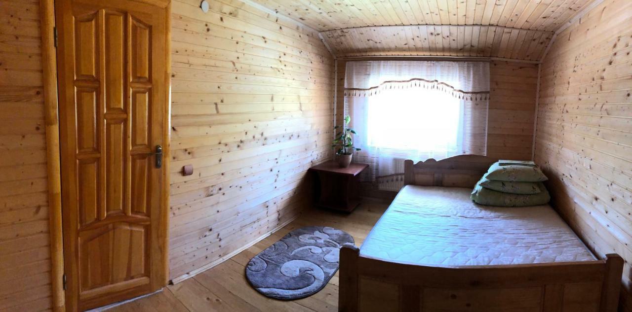 Sadyba Domashniy Zatyshok Pilipets Exterior photo